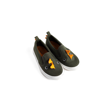 Old Navy slip-on shoes 8