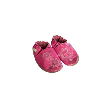 Robeez soft soles 5