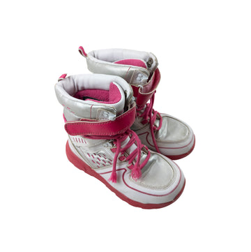 Rugged Outback snow boots 2