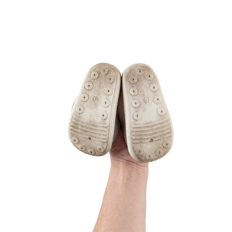 Pompons shoes 4