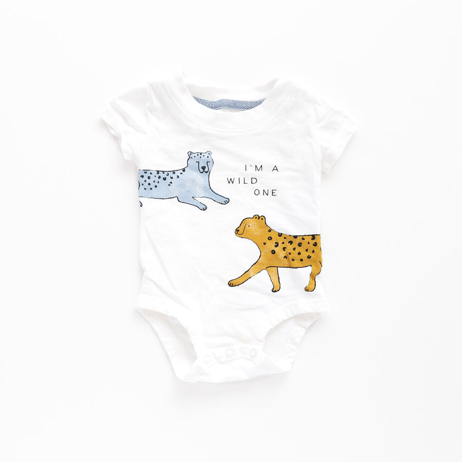 Carter's onesie 3m