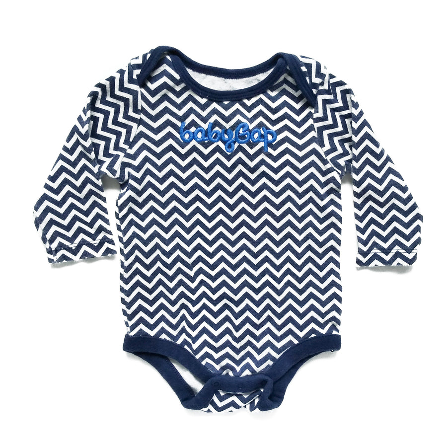 Gap long-sleeve onesie 3-6m