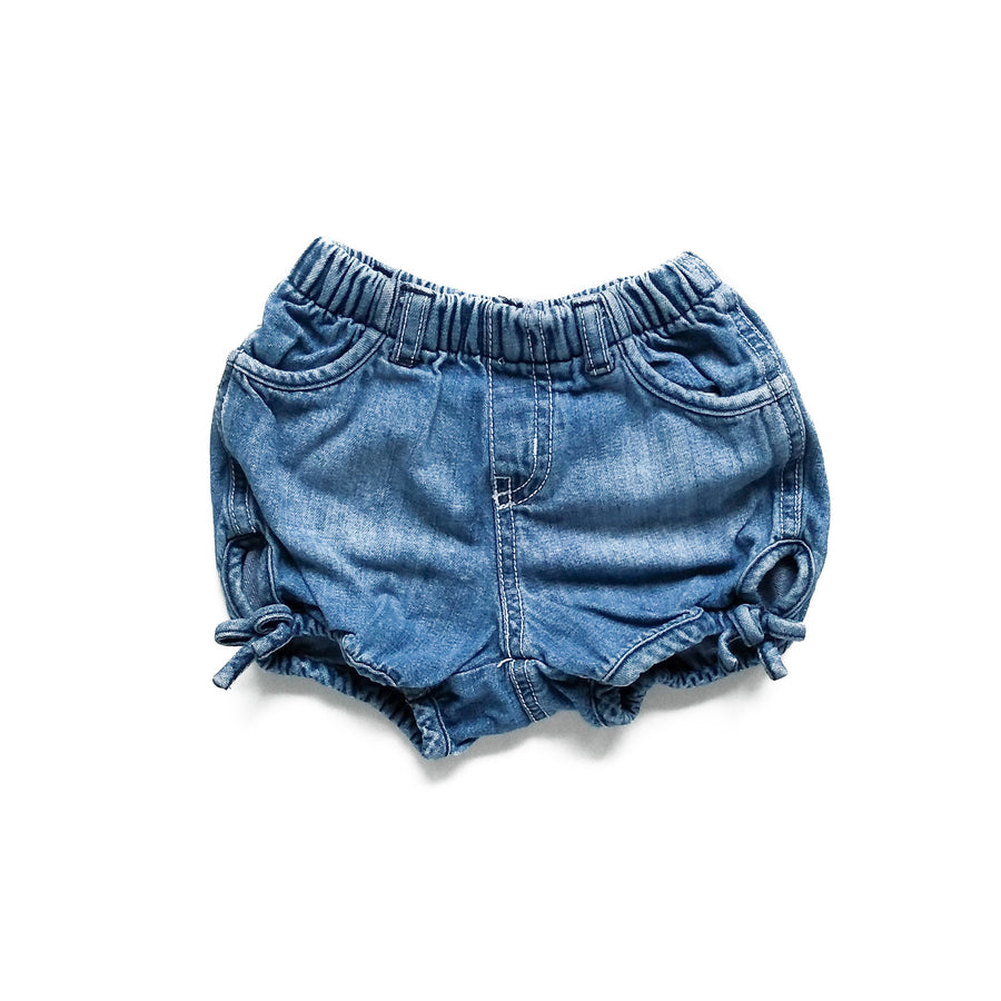 Children's Place shorts 0-3m