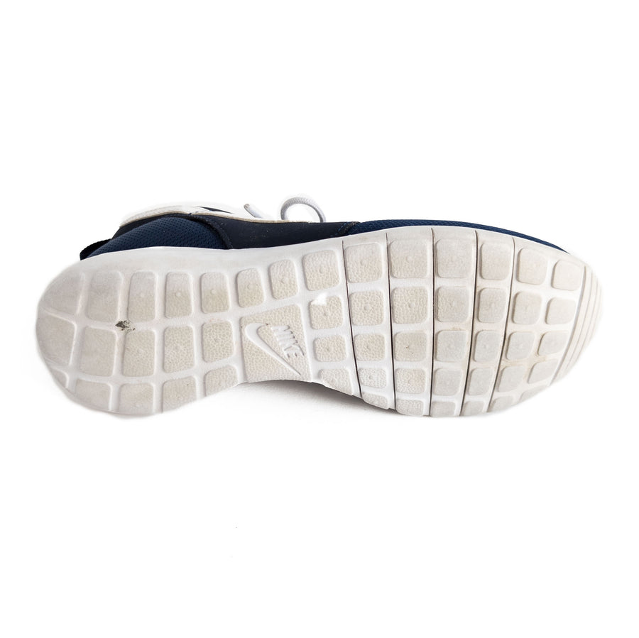 Nike sneakers 6