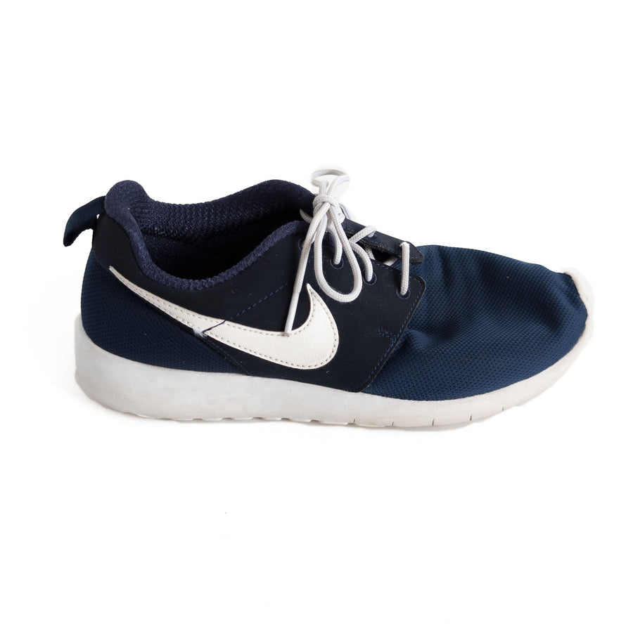 Nike sneakers 6