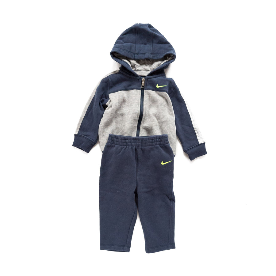 Nike track suit 12m